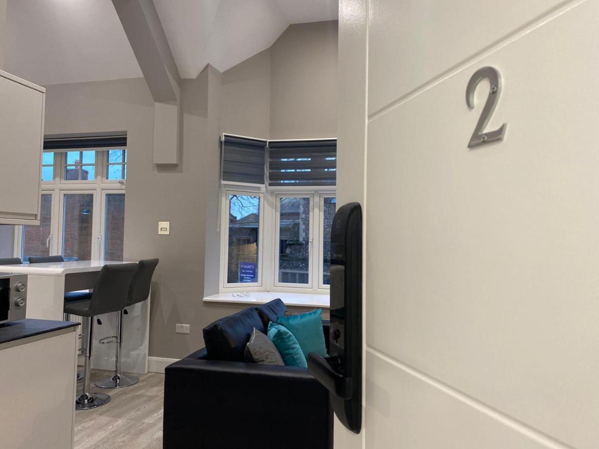 Amazing Central High Street Self Contained By Syl * Watford (Hertfordshire)